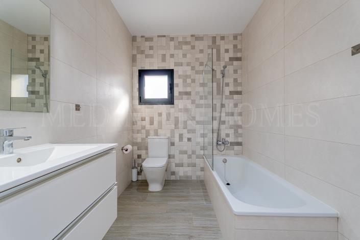 Image No.25-3 Bed Villa / Detached for sale