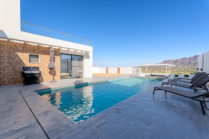 Image No.43-3 Bed Villa / Detached for sale