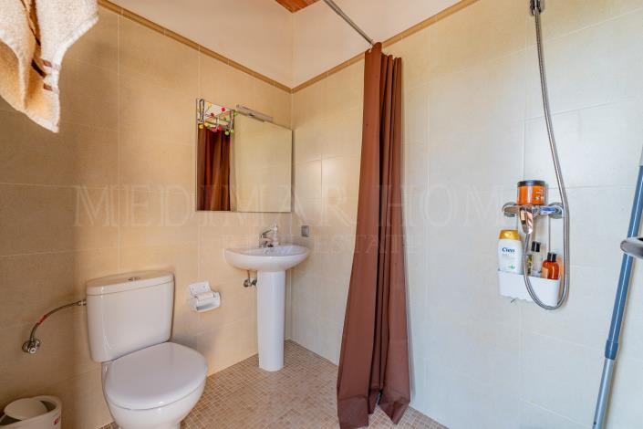 Image No.18-3 Bed Chalet for sale