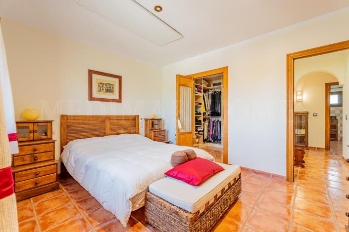 Image No.33-3 Bed Chalet for sale