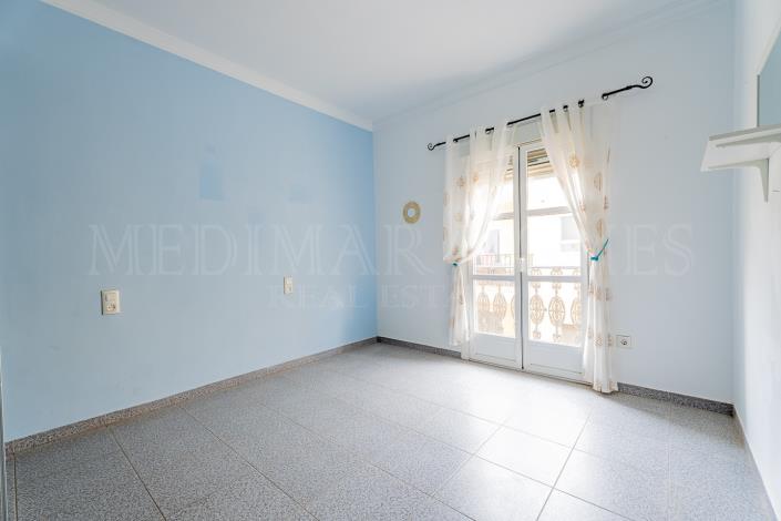 Image No.20-3 Bed Apartment for sale