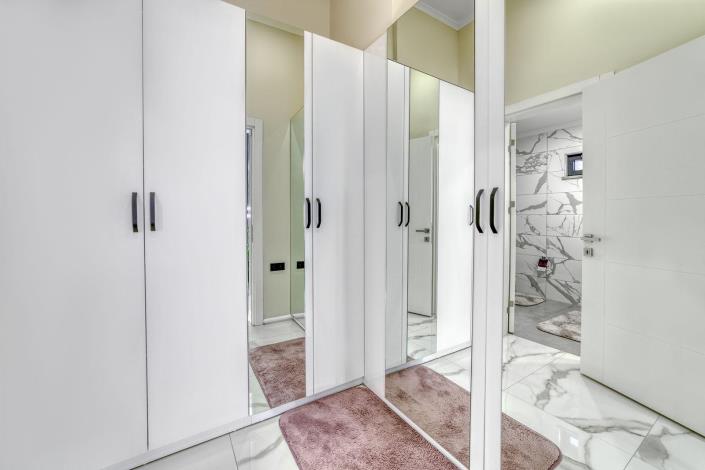 Image No.20-2 Bed Duplex for sale