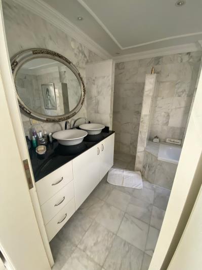 Image No.19-3 Bed Villa for sale