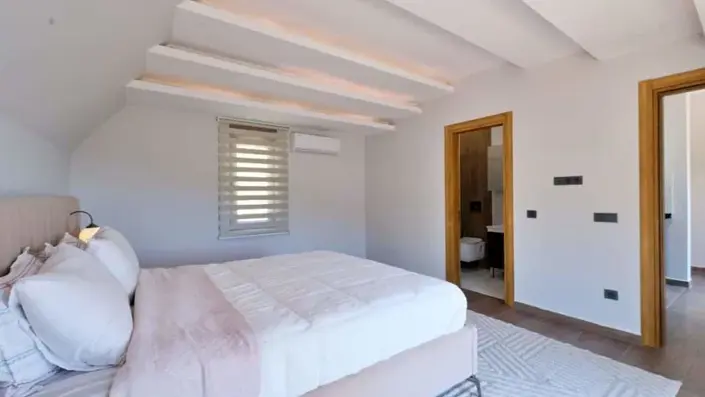 Image No.15-3 Bed Villa for sale