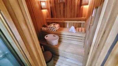 077e1749-af54-4b7c-b61b-e6cdc668f279