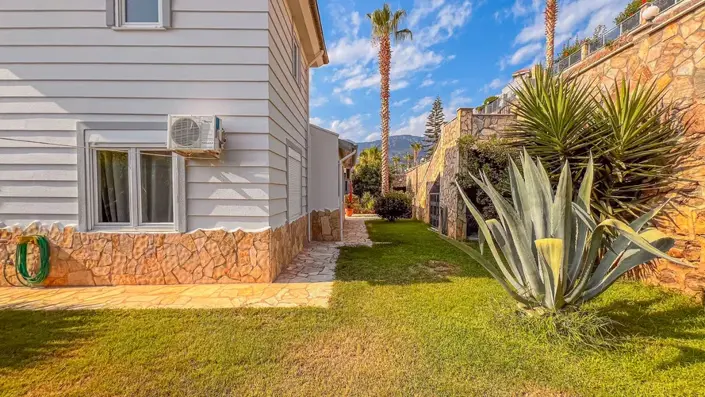 Image No.19-3 Bed Villa for sale