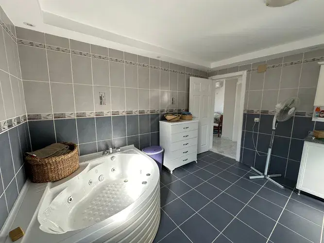 Image No.21-3 Bed Villa for sale