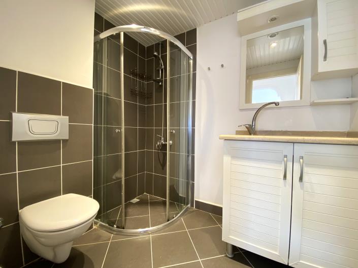 Image No.22-2 Bed Apartment for sale