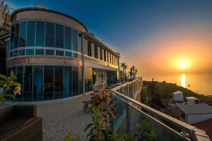 Image No.2-6 Bed Villa for sale