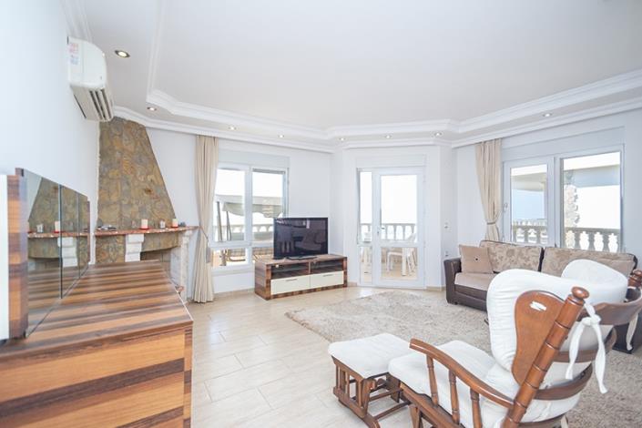 Image No.16-3 Bed Semi-Detached for sale