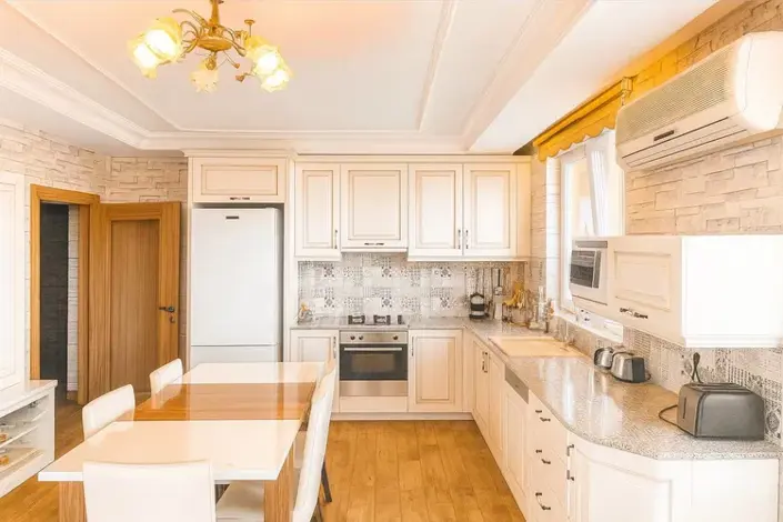 Image No.3-4 Bed Apartment for sale