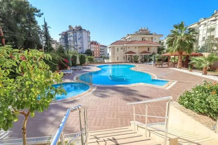 Image No.20-4 Bed Apartment for sale