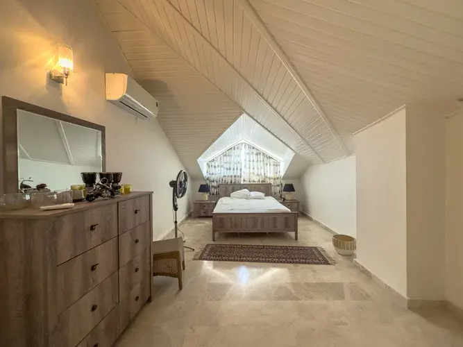 Image No.9-4 Bed Apartment for sale