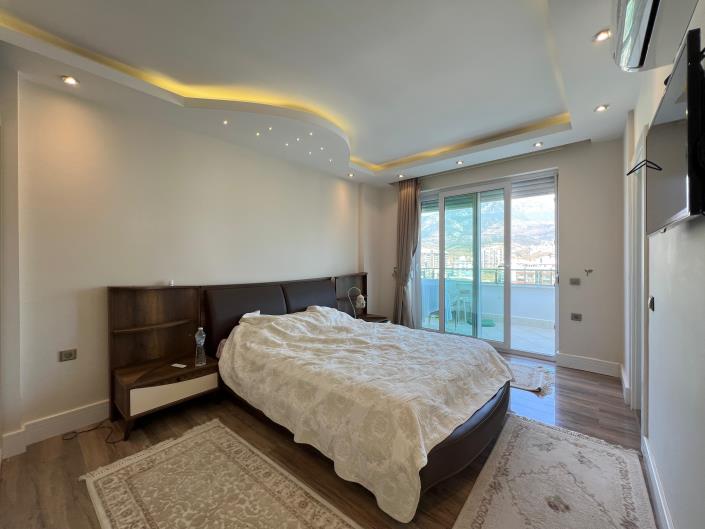 Image No.12-3 Bed Apartment for sale