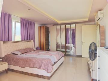 5a57e3bf-7f5d-4149-9737-dacf27c1a7ee