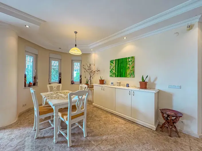 Image No.7-4 Bed Villa for sale