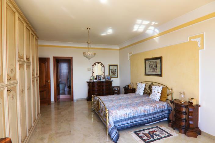 Image No.44-4 Bed Villa for sale
