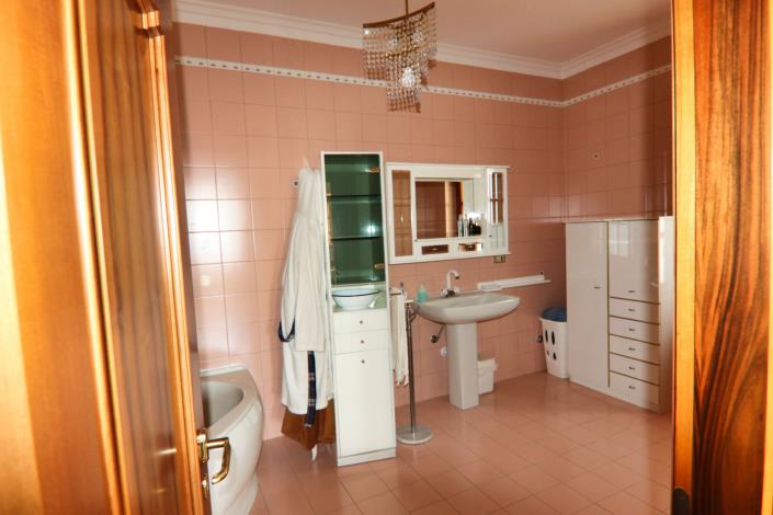 Image No.45-4 Bed Villa for sale