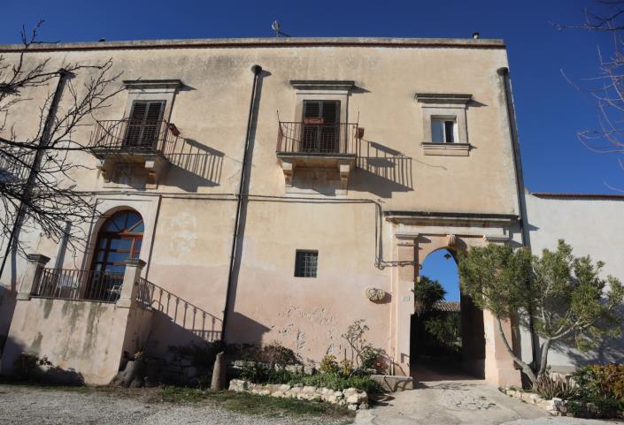 Image No.17-Maison de campagne de 7 chambres à vendre à Modica