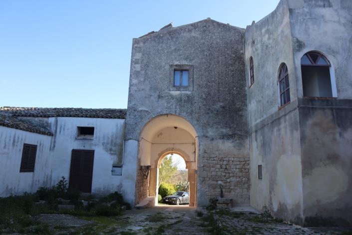 Image No.20-Maison de campagne de 7 chambres à vendre à Modica