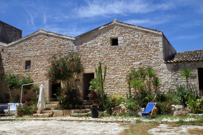 Image No.23-Maison de campagne de 7 chambres à vendre à Modica