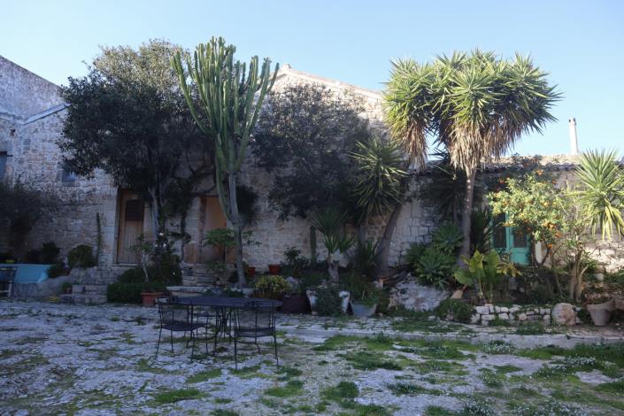 Image No.25-Maison de campagne de 7 chambres à vendre à Modica