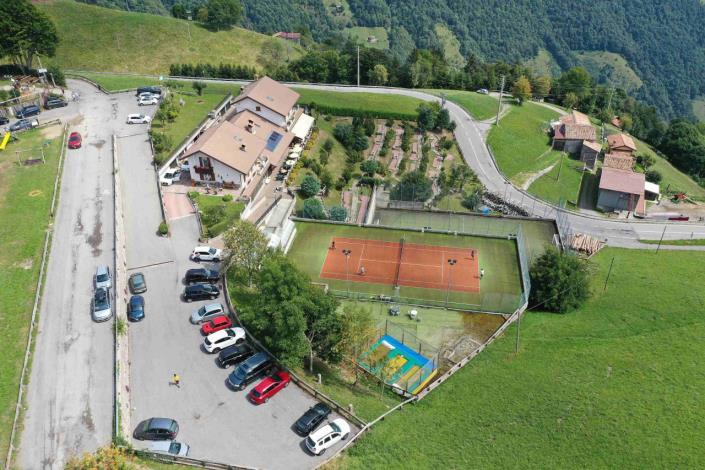 Image No.3-9 Bed Property for sale