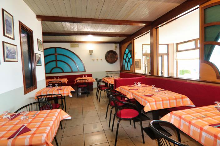 Image No.19-9 Bed Property for sale