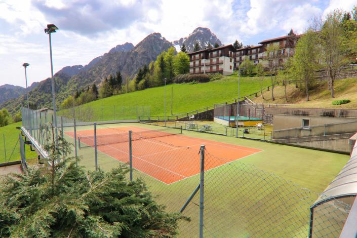 Image No.48-9 Bed Property for sale