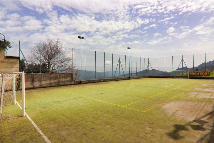 Image No.49-9 Bed Property for sale