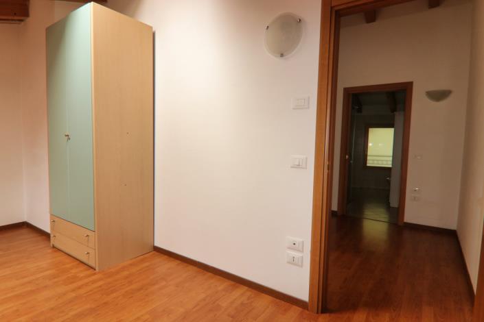 Image No.33-2 Bed Apartment for sale