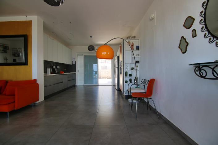 Image No.12-2 Bed Townhouse for sale