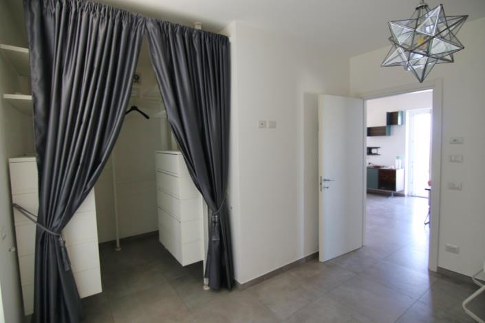 Image No.40-2 Bed Townhouse for sale