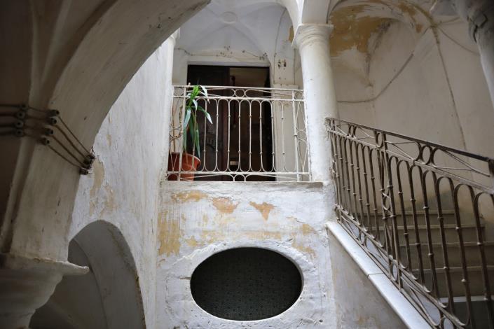 Image No.14-5 Bed Property for sale