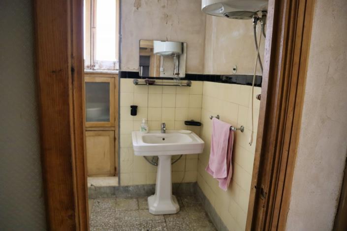 Image No.25-5 Bed Property for sale