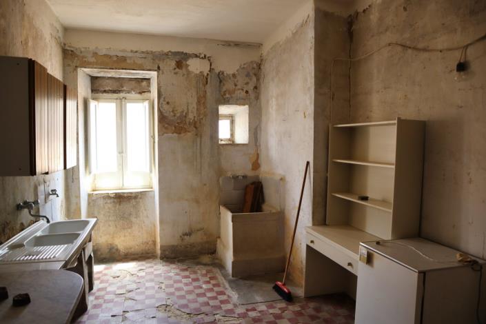 Image No.52-5 Bed Property for sale