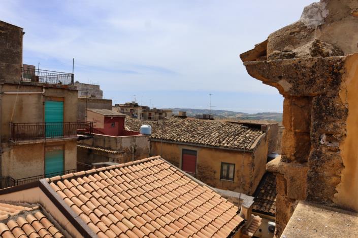 Image No.59-5 Bed Property for sale