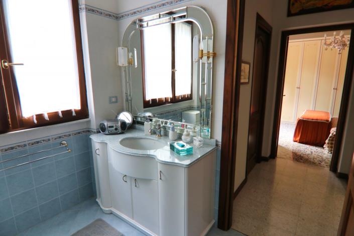 Image No.33-2 Bed Apartment for sale