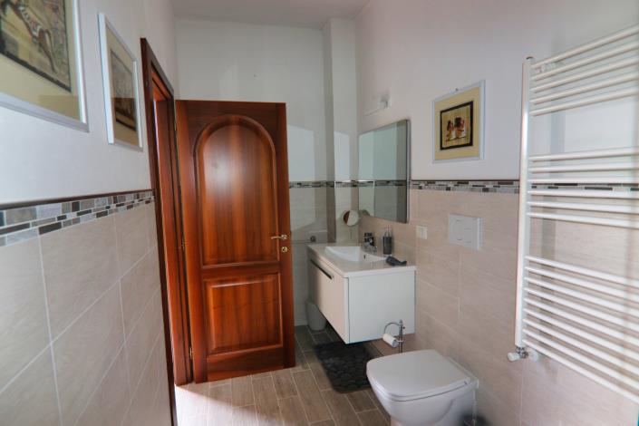 Image No.51-2 Bed Apartment for sale