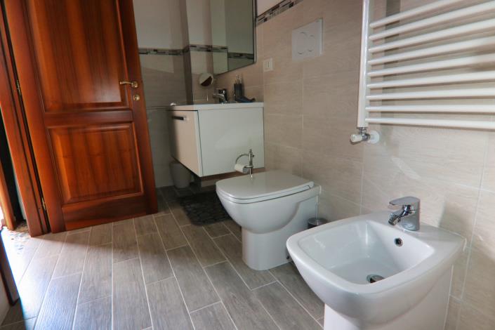 Image No.52-2 Bed Apartment for sale