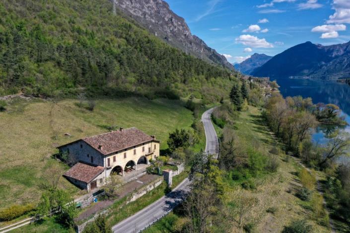 Image No.8-Propriété de 8 chambres à vendre à Idro