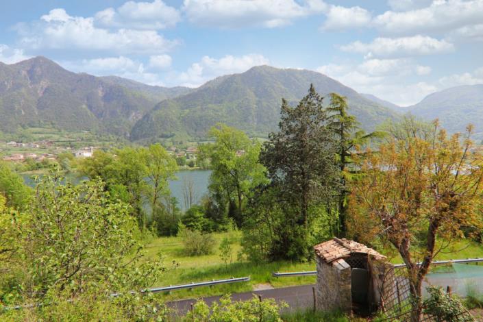 Image No.38-Propriété de 8 chambres à vendre à Idro