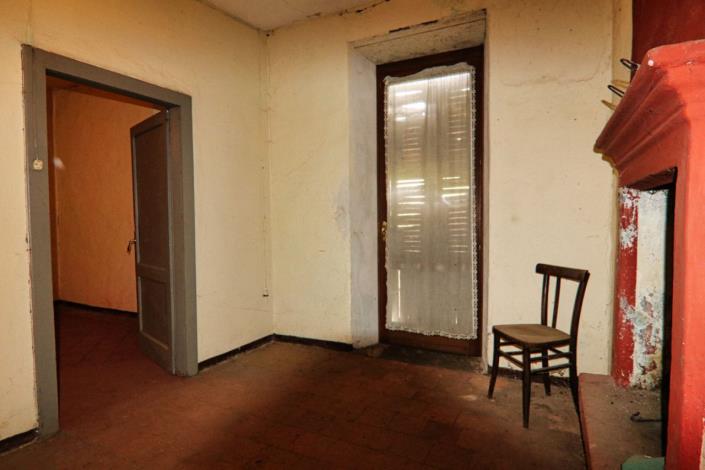 Image No.58-Propriété de 8 chambres à vendre à Idro