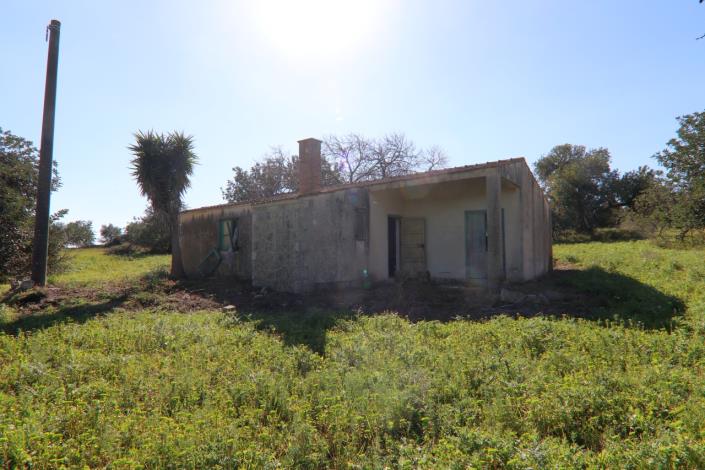 Image No.4-2 Bed Country House for sale