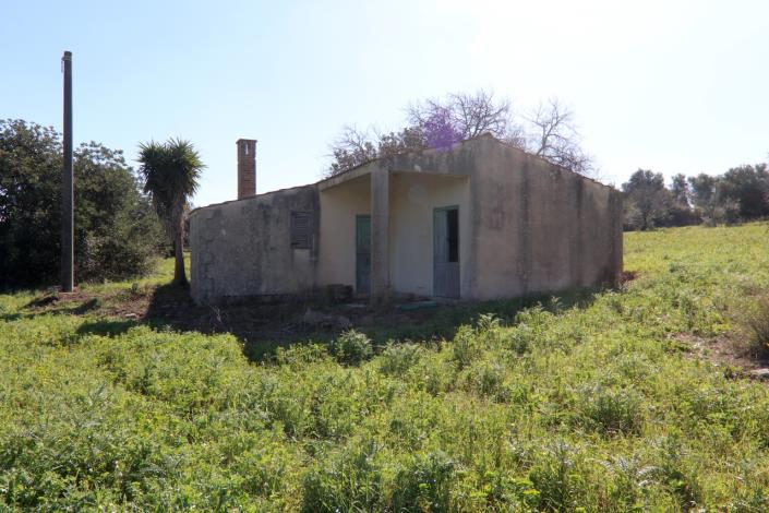 Image No.6-2 Bed Country House for sale