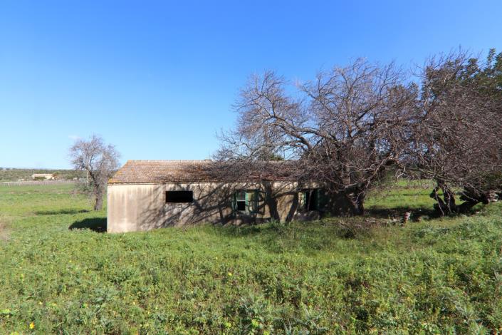 Image No.12-2 Bed Country House for sale