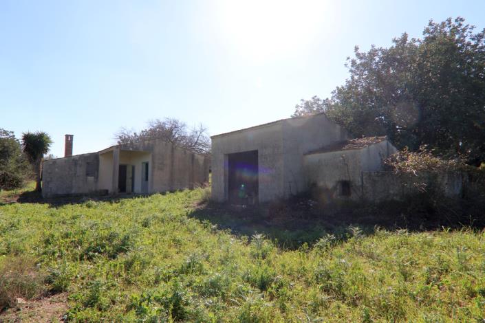 Image No.38-2 Bed Country House for sale