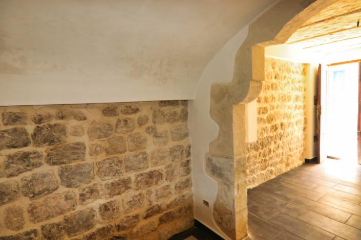 Image No.11-2 Bed Townhouse for sale