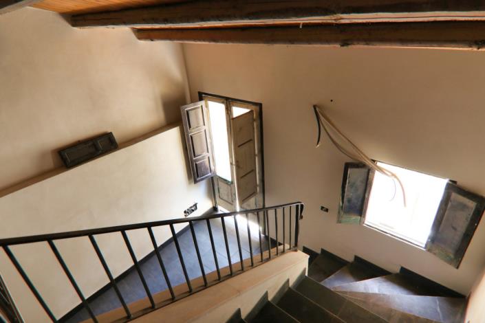 Image No.37-2 Bed Townhouse for sale