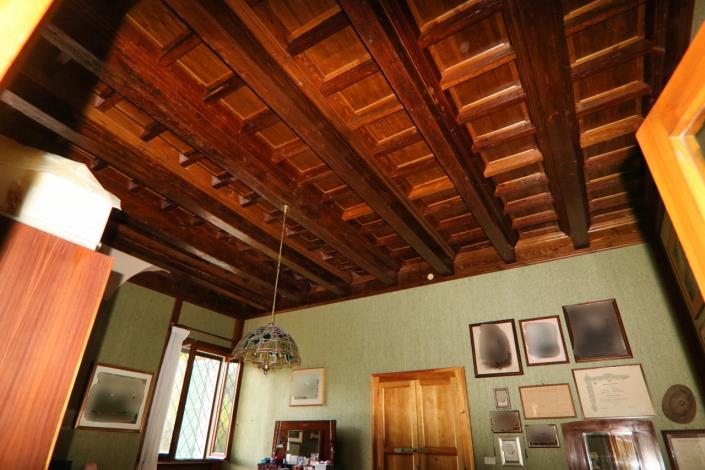 Image No.17-8 Bed Villa for sale